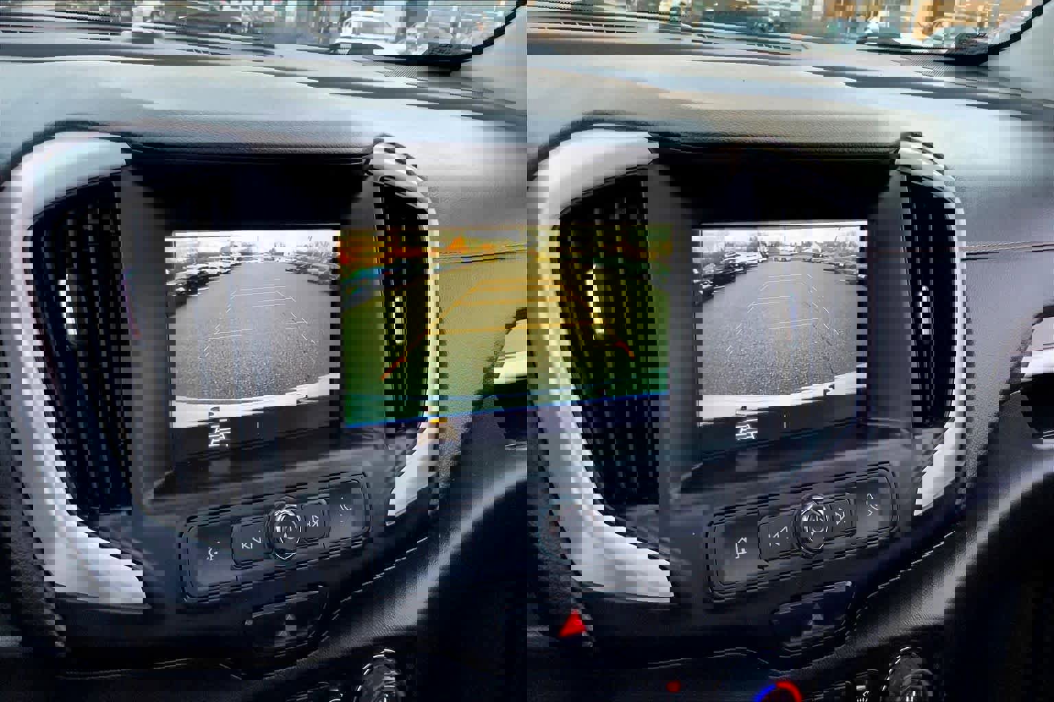 Used 2019 GMC Terrain SLE w/ Driver Convenience Package image 28