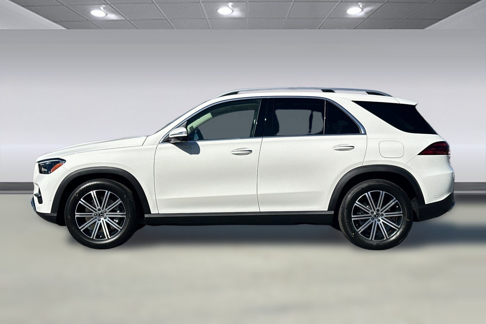 Used 2026 Mercedes-Benz GLE 450e 4MATIC image 2