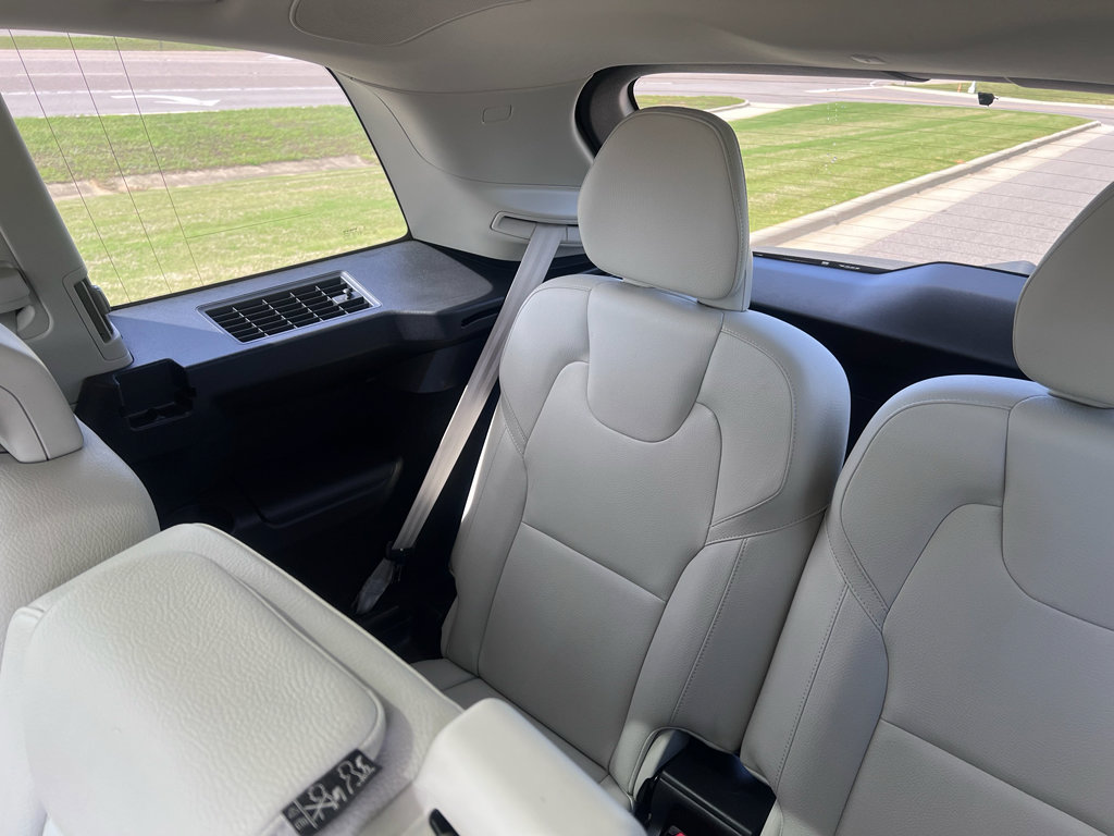 Used 2023 Volvo XC90 B6 Plus w/ Protection Package Premier AWD/4WD image 14