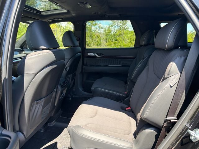 Used 2025 Hyundai Palisade Calligraphy AWD/4WD image 12