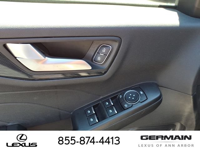 Used 2025 Ford Escape ST-Line FWD image 14