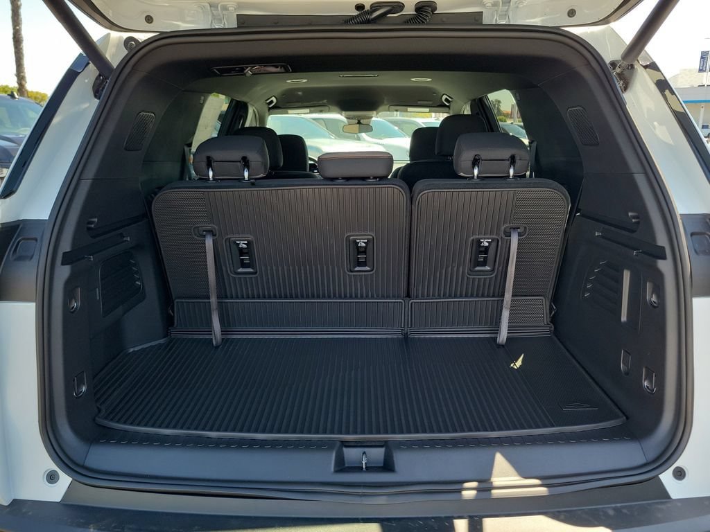 New 2026 Chevrolet Traverse LT w/ Midnight/Sport Edition FWD image 21