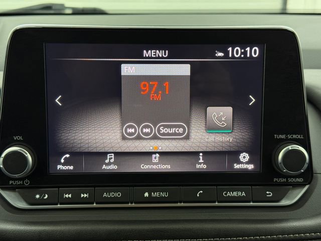 Used 2024 Nissan Rogue SV FWD image 17