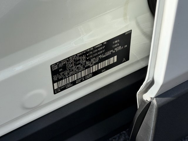 Used 2023 Toyota RAV4 XLE FWD image 31