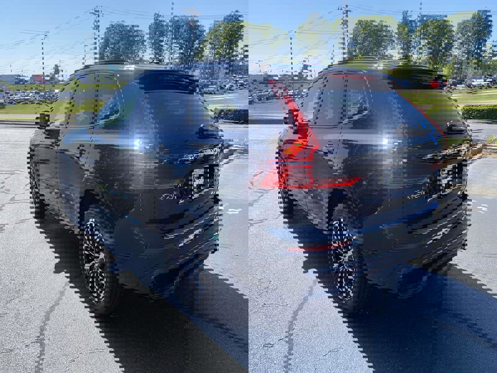 Used 2023 Volvo XC60 B6 Ultimate w/ Protection Package Premier AWD/4WD image 5