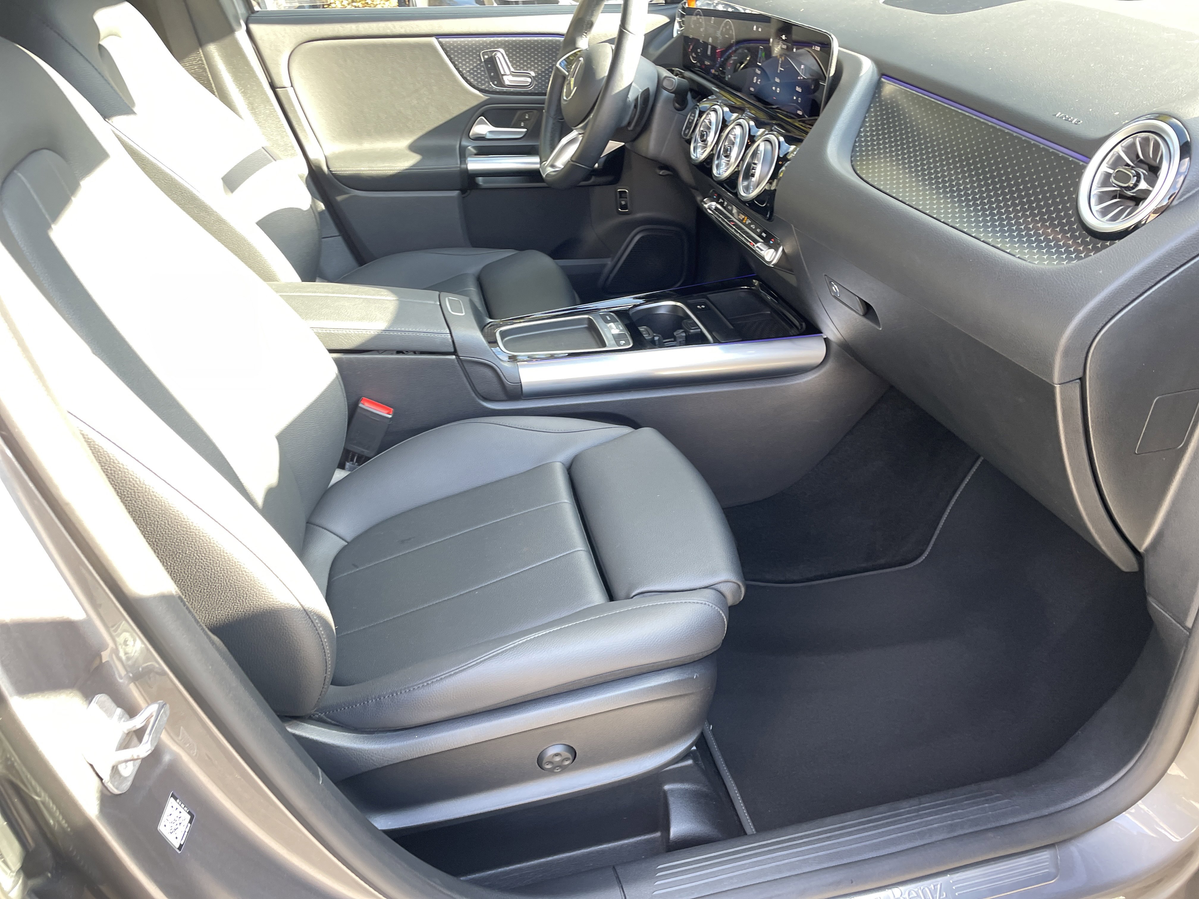 Certified 2025 Mercedes-Benz GLA 250 image 47