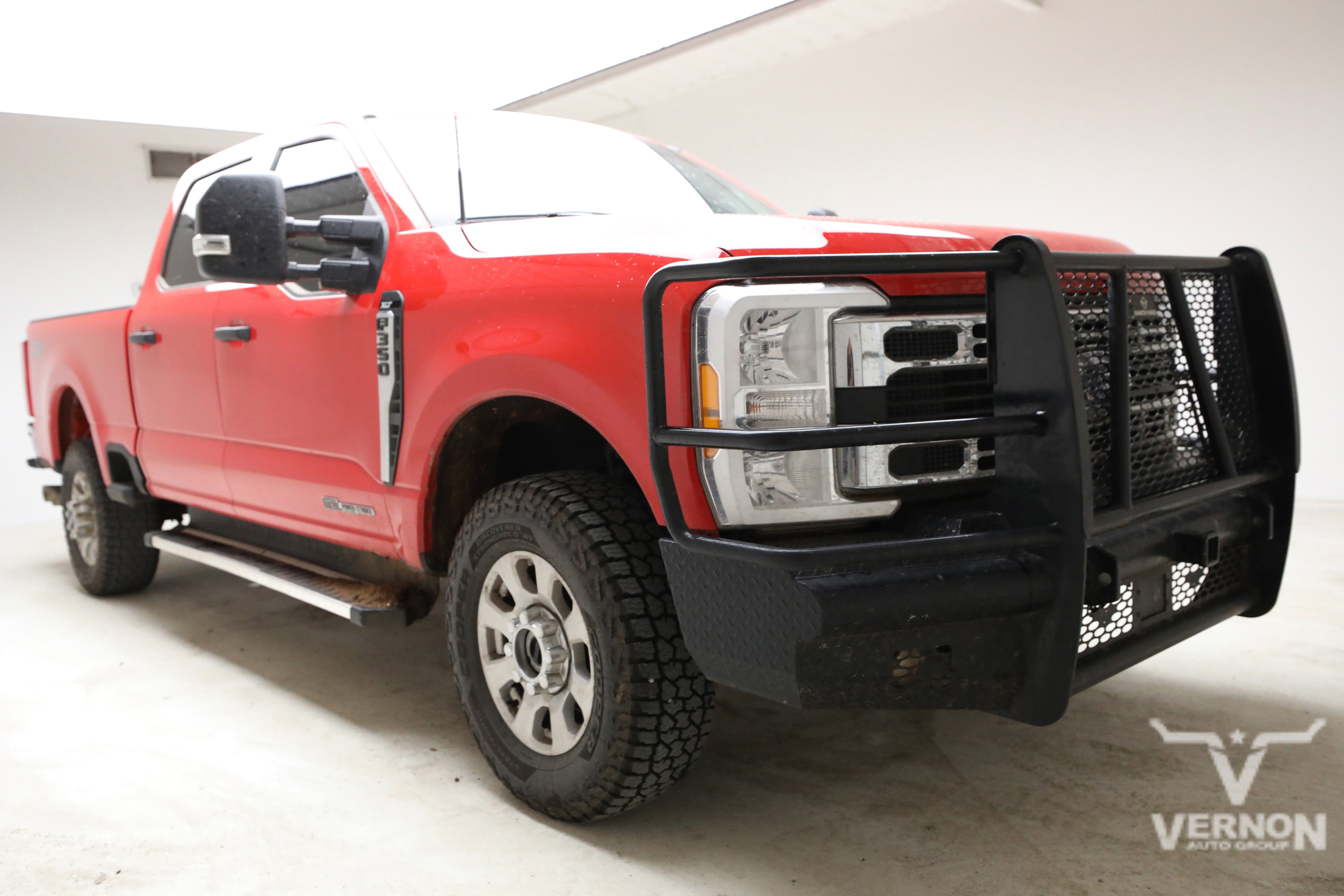 Used 2023 Ford F350 XLT w/ FX4 Off-Road Package AWD/4WD image 6