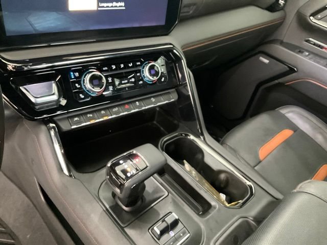 Used 2023 GMC Sierra 1500 AT4 w/ Technology Package AWD/4WD image 13
