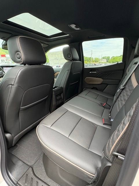 New 2026 GMC Canyon Denali AWD/4WD image 17