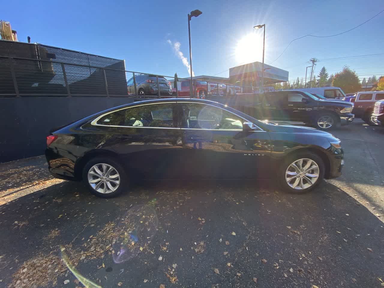 Used 2025 Chevrolet Malibu LT FWD image 7
