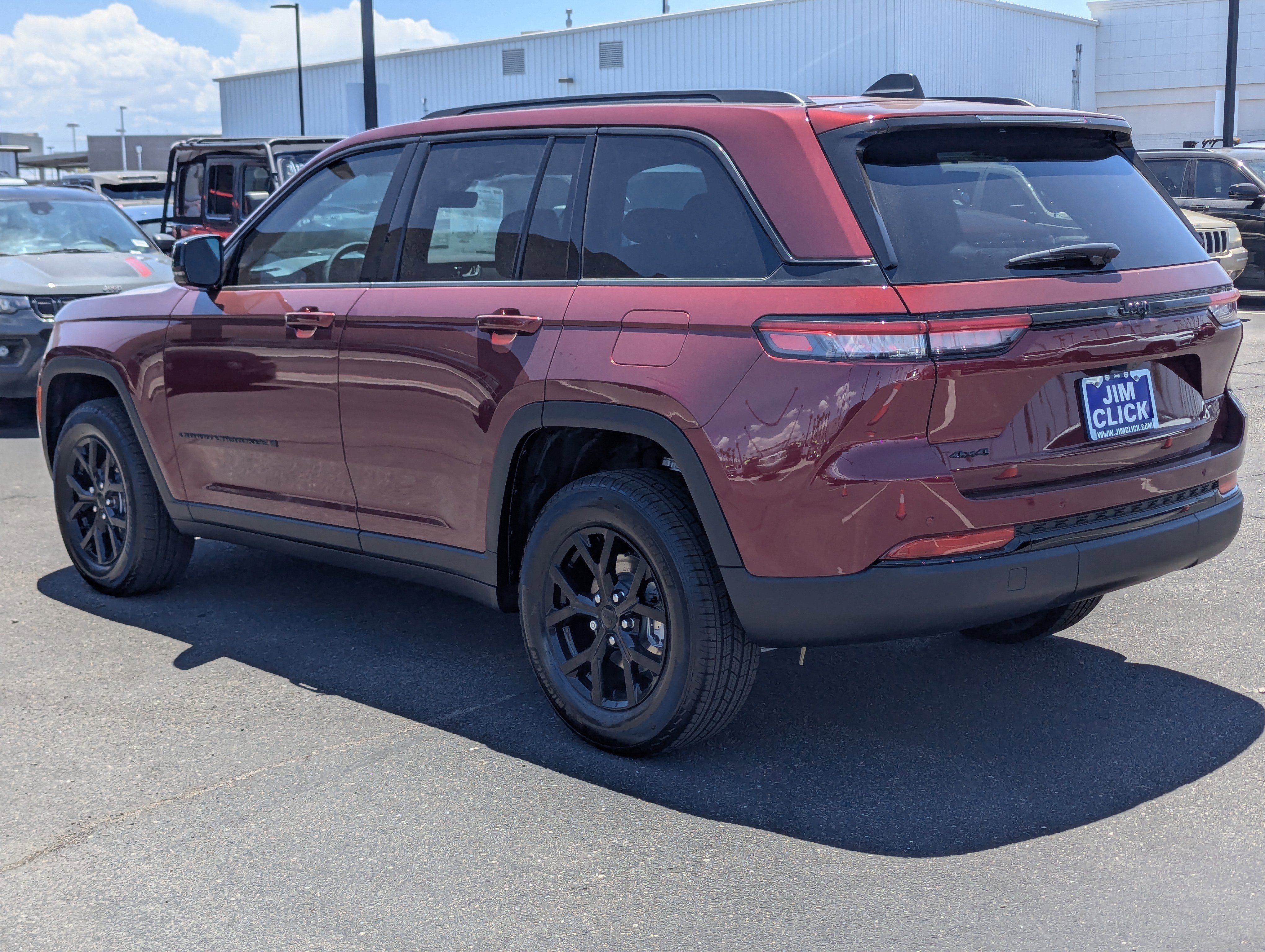 New 2025 Jeep Grand Cherokee Altitude image 4