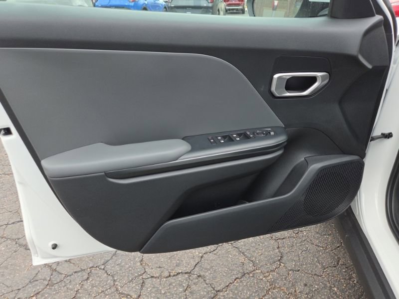 New 2026 Kia K4 LXS image 29