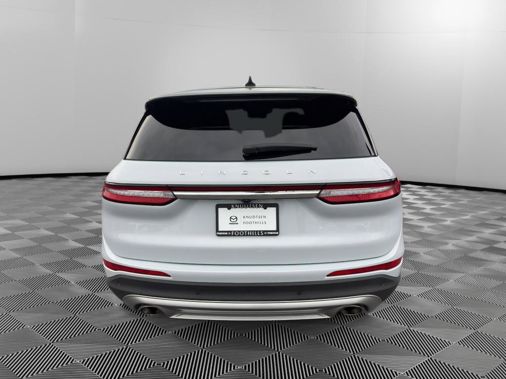 Used 2025 Lincoln Corsair Premiere image 6