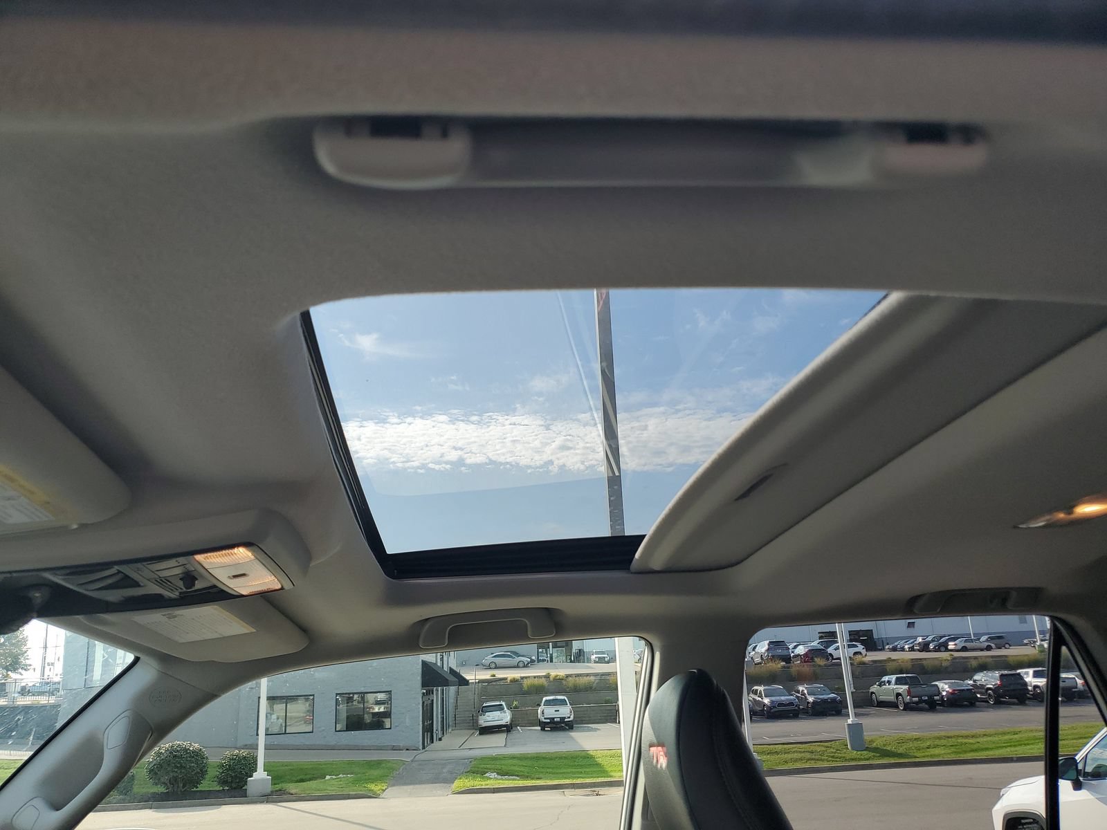 Certified 2020 Toyota 4Runner TRD Off-Road Premium w/ Moonroof Package AWD/4WD image 17