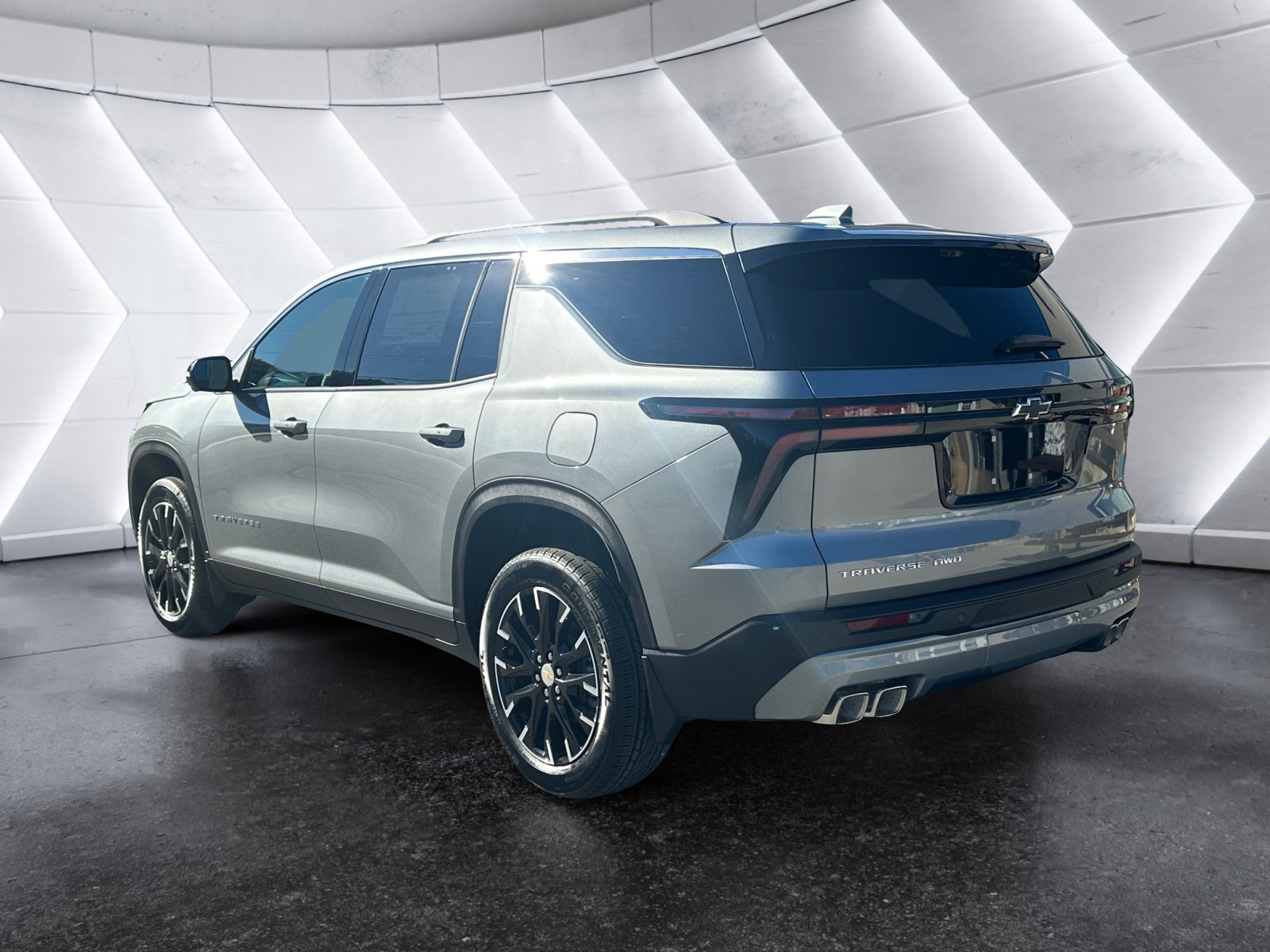 New 2026 Chevrolet Traverse LT w/ Sun and Wheel Package image 4