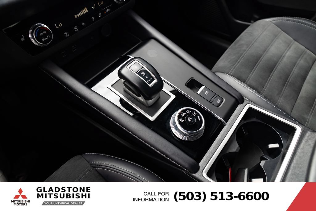 Used 2024 Mitsubishi Outlander SE FWD image 18