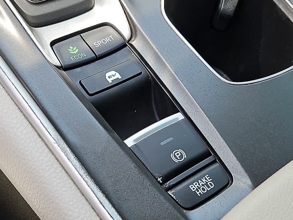Used 2021 Honda Accord Hybrid image 25