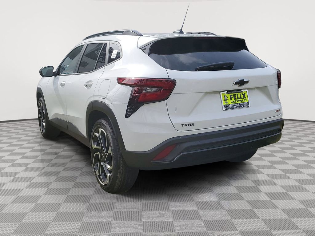 New 2026 Chevrolet Trax RS w/ Sunroof Package image 4