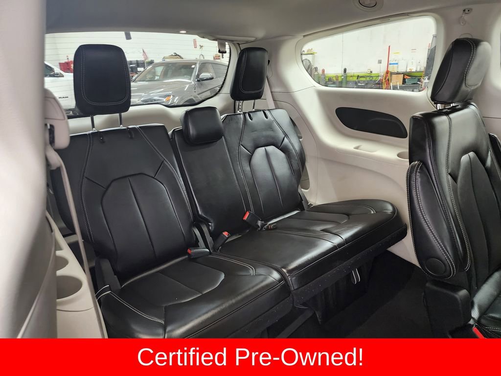 Used 2024 Chrysler Pacifica Touring-L image 29