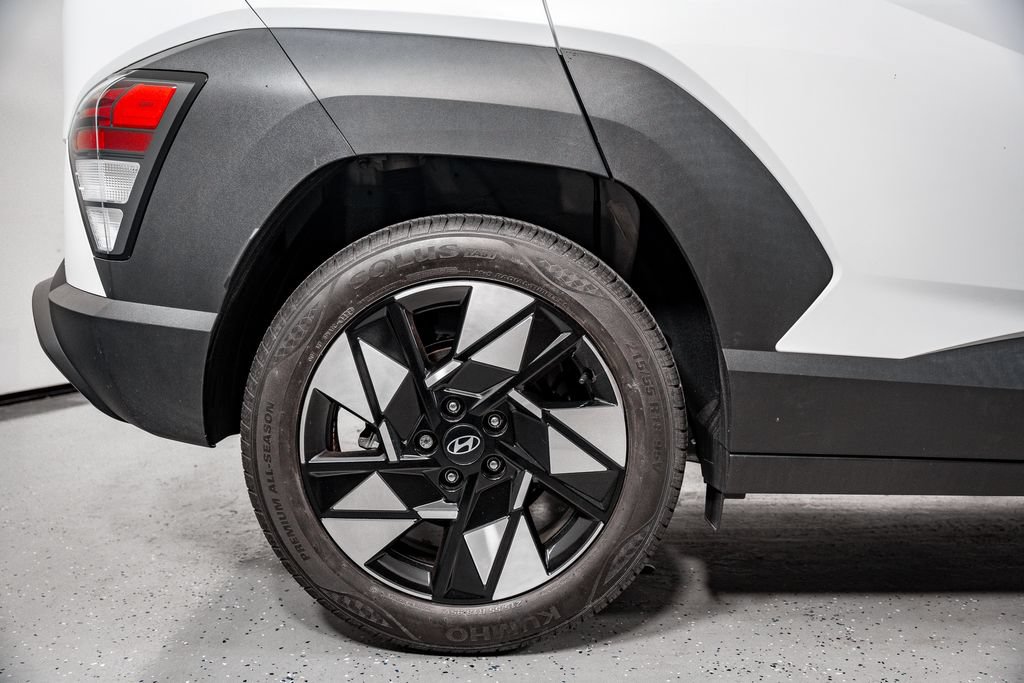 Certified 2025 Hyundai Kona SEL FWD image 6