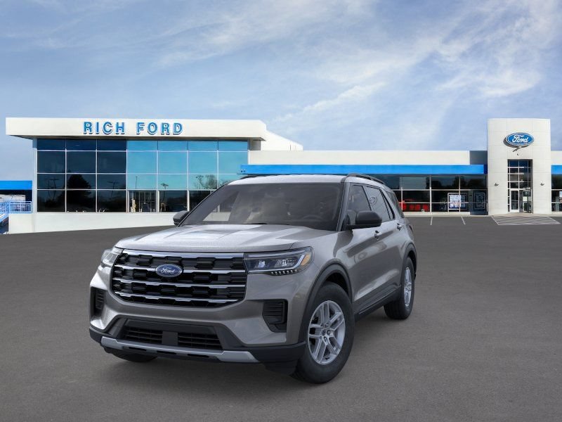 New 2026 Ford Explorer Active AWD/4WD image 2