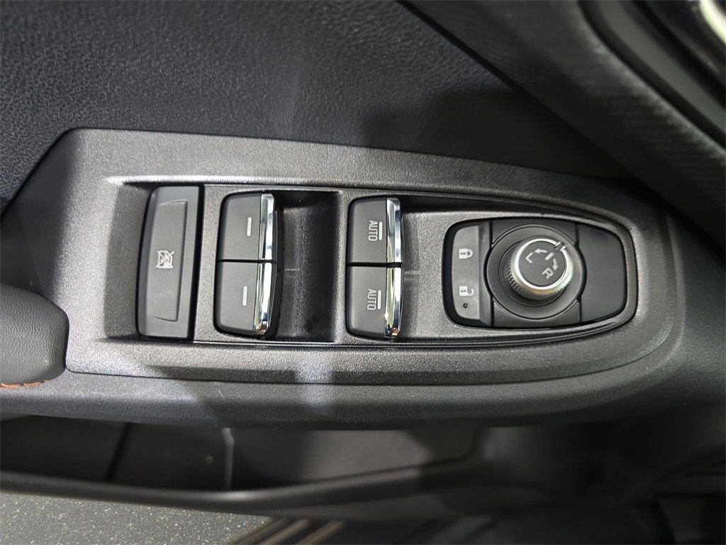 Used 2025 Subaru Crosstrek 2.5i Limited w/ Crosstrek Mirror Package image 30
