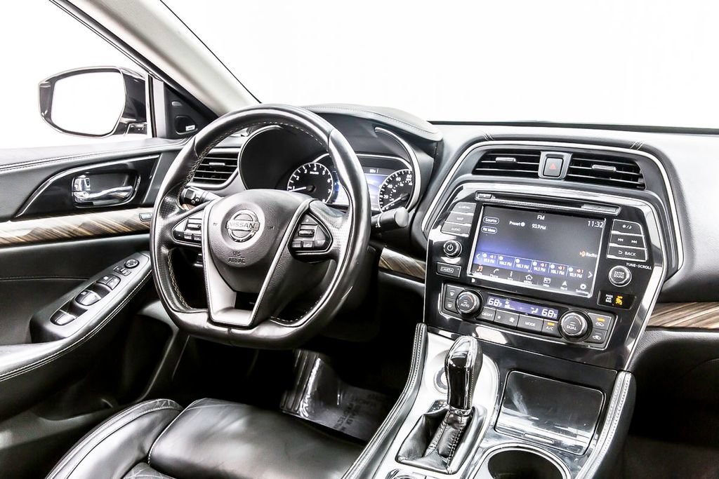Used 2017 Nissan Maxima Platinum w/ Medallion Package FWD image 20