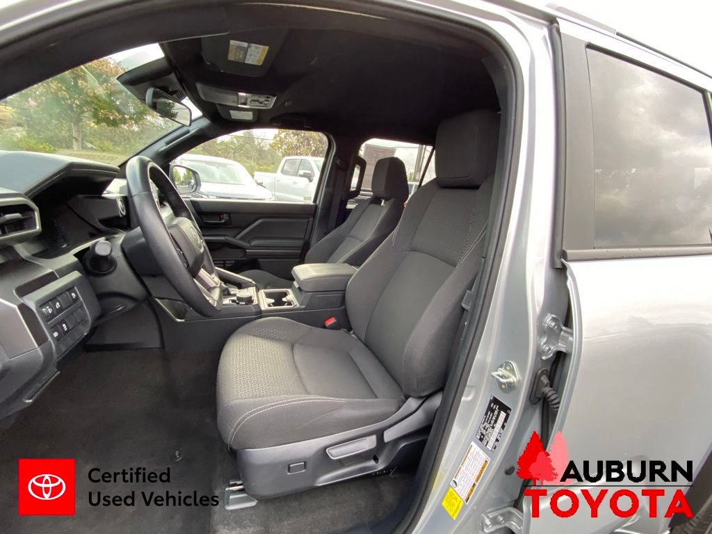 Certified 2025 Toyota 4Runner SR5 AWD/4WD image 32