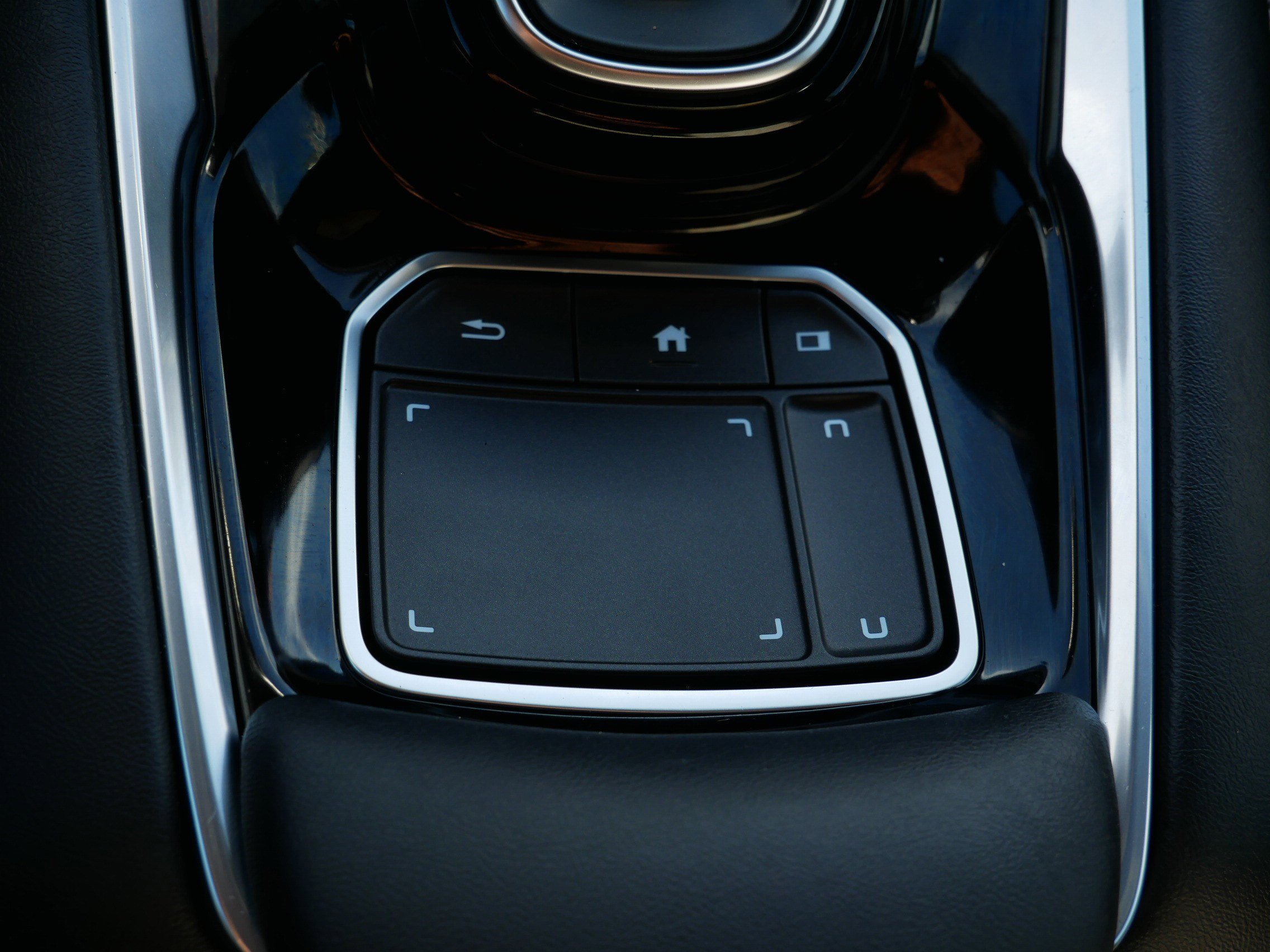 Certified 2025 Acura RDX SH-AWD image 32