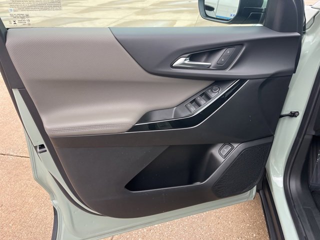 Used 2026 Chevrolet Equinox LT w/ Convenience Package II image 10