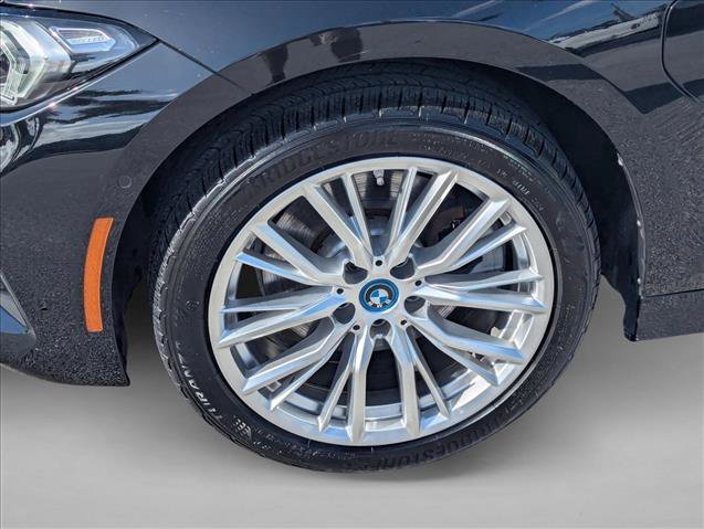 Certified 2024 BMW 330e w/ Premium Package RWD image 24