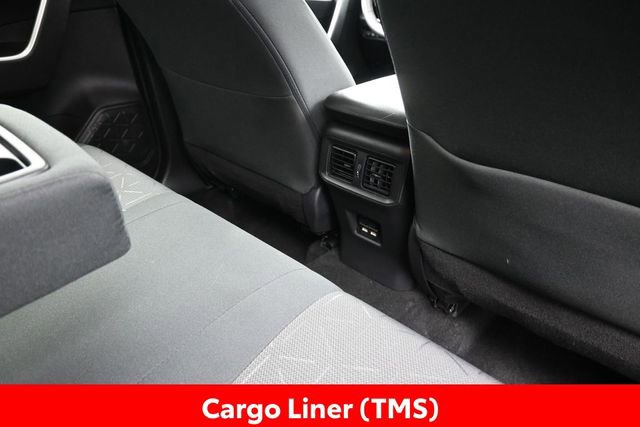 Used 2021 Toyota RAV4 XLE w/ Convenience Package AWD/4WD image 19