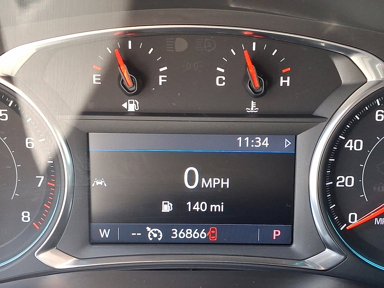 Used 2022 Chevrolet Traverse LT image 23