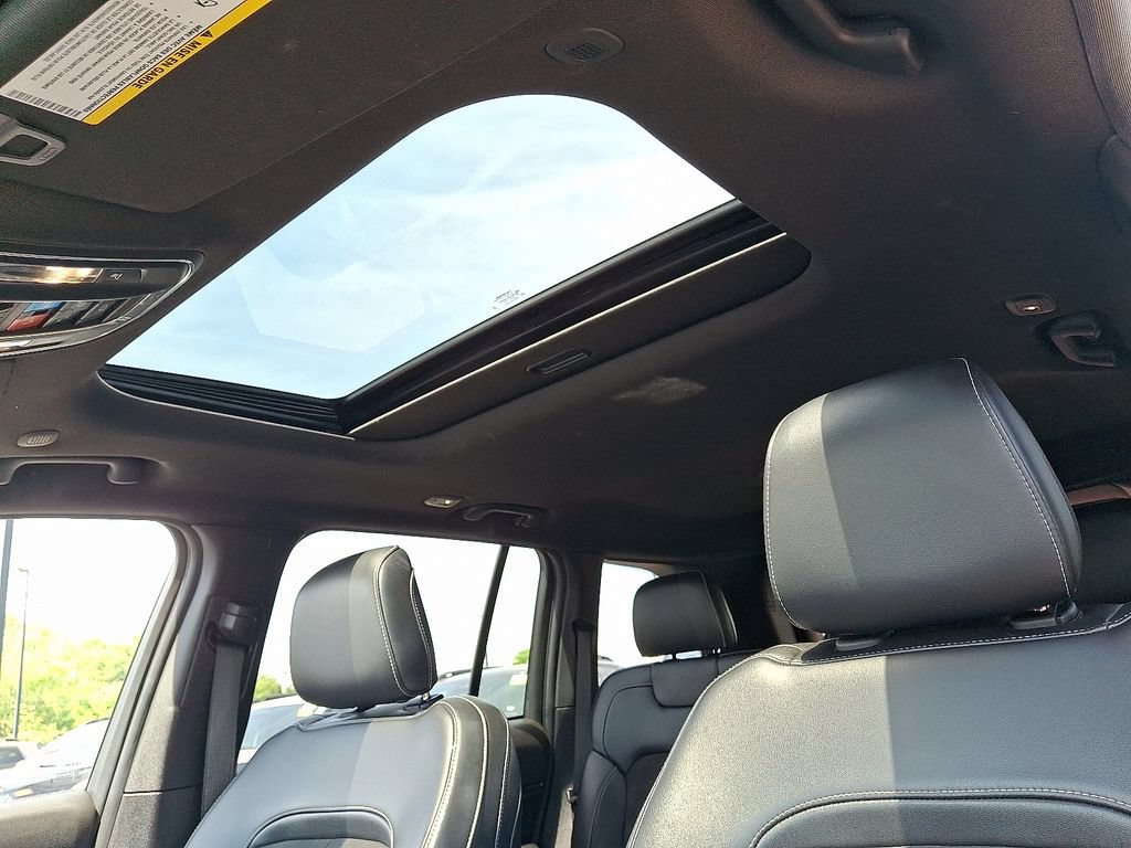 Certified 2023 Jeep Grand Cherokee Altitude AWD/4WD image 14
