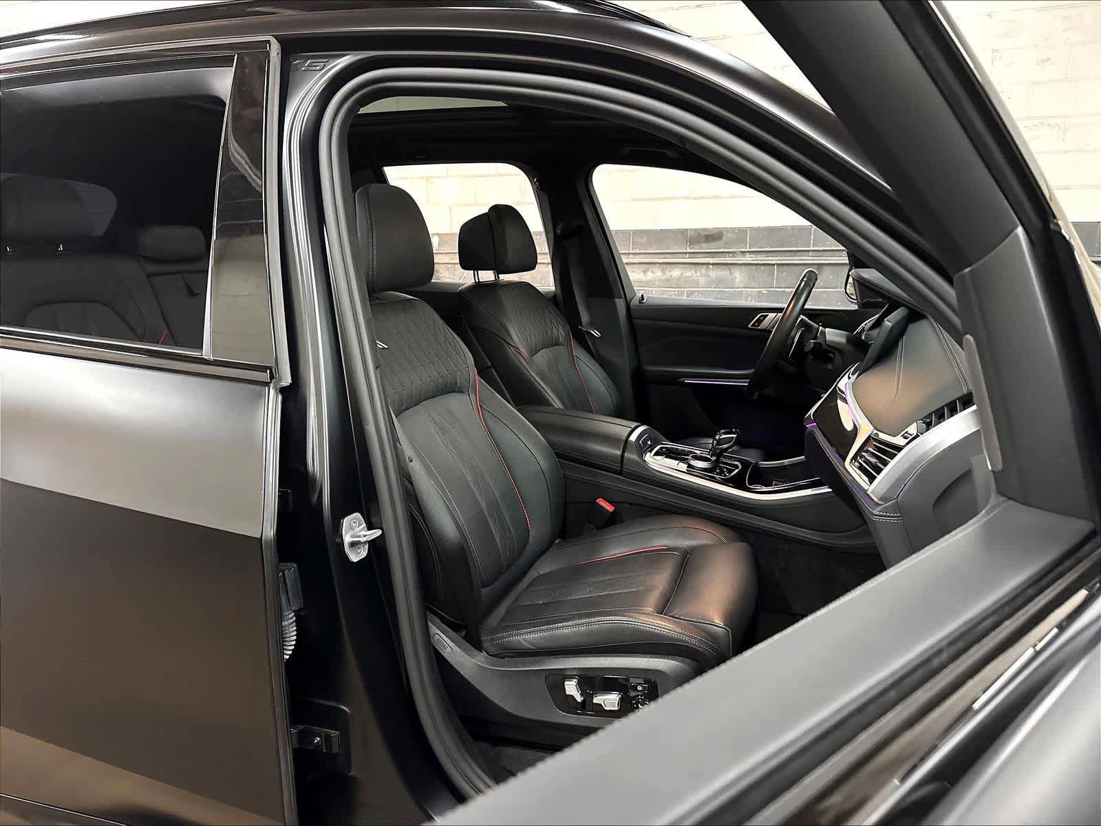 Used 2022 BMW X5 xDrive40i w/ M Sport Package AWD/4WD image 10