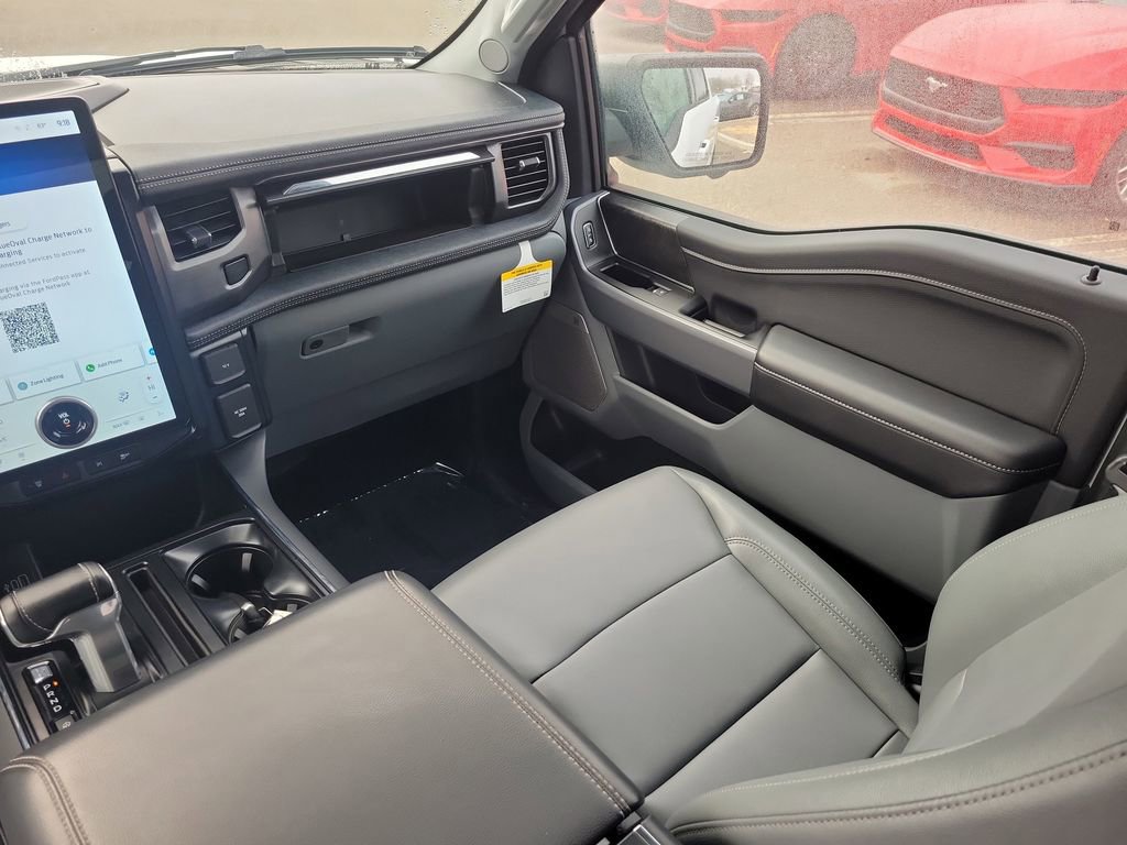 Used 2025 Ford F150 Lightning Flash image 14