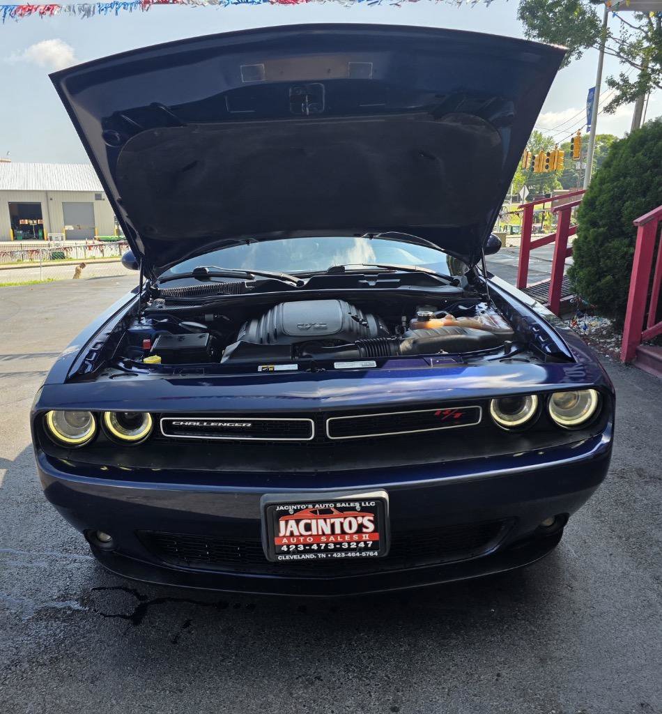 Used 2015 Dodge Challenger R/T Plus RWD image 29