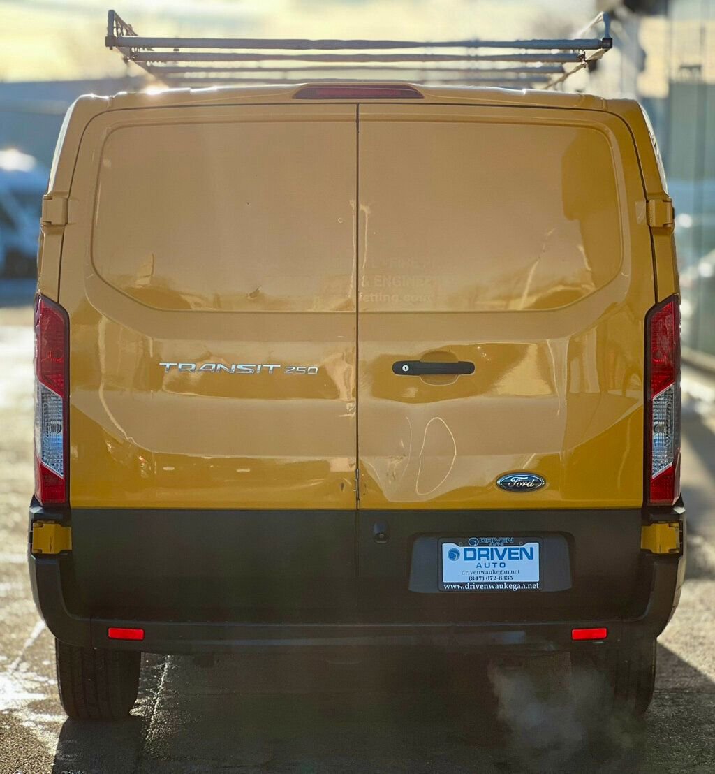 Used 2019 Ford Transit 250 130 Low Roof RWD image 29