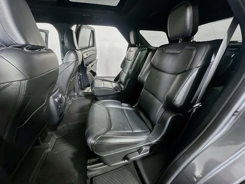 Used 2021 Ford Explorer ST w/ Equipment Group 401A AWD/4WD image 15
