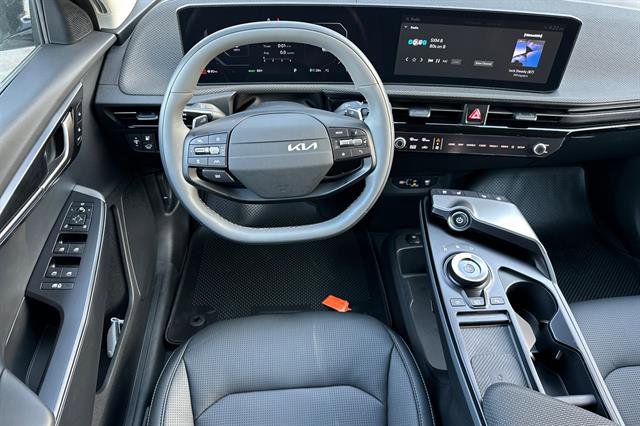 New 2025 Kia EV6 Wind RWD image 15
