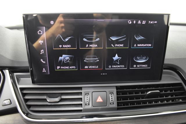 Used 2024 Audi Q5 2.0T Premium w/ Convenience Package AWD/4WD image 20