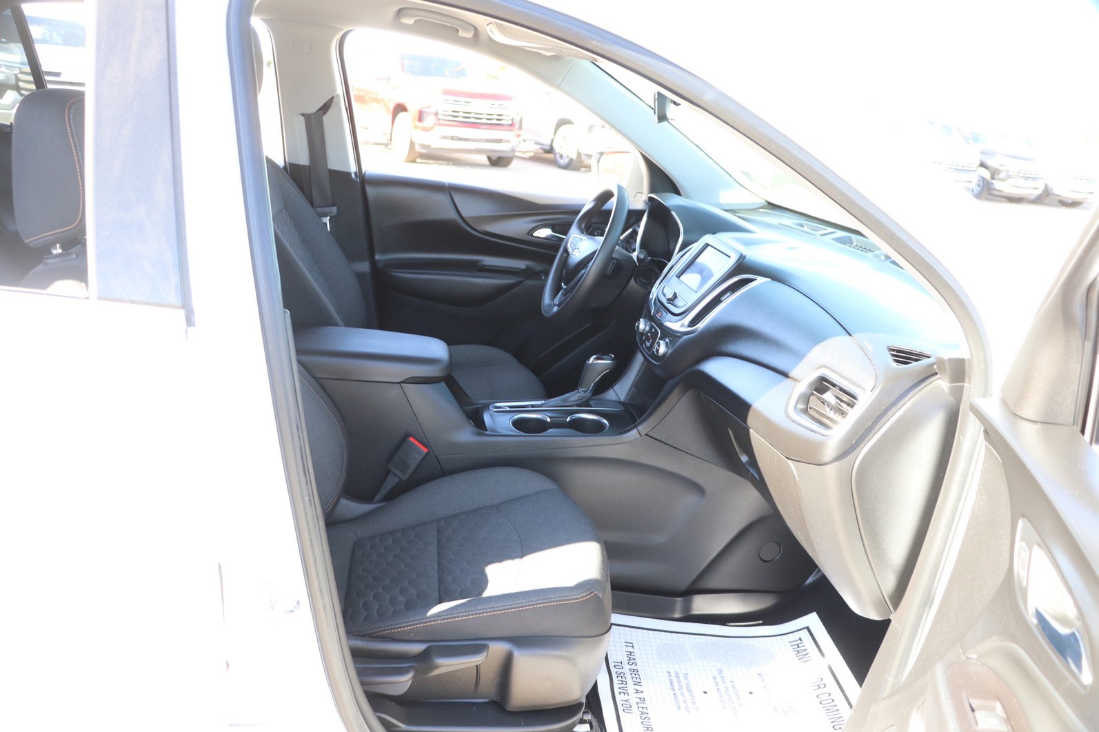 Used 2020 Chevrolet Equinox LT FWD image 32