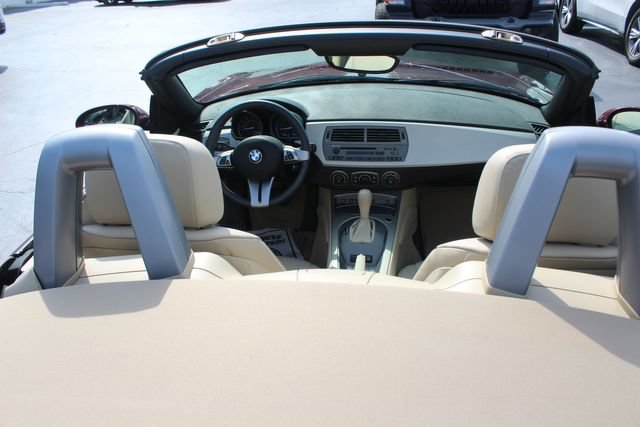 Used 2004 BMW Z4 2.5i RWD image 26