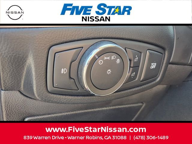 Used 2020 Ford Edge SEL image 29