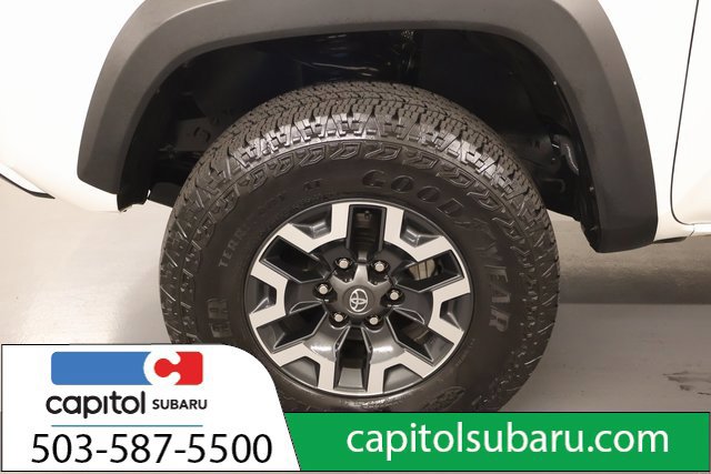 Used 2022 Toyota Tacoma TRD Off-Road w/ Technology Package AWD/4WD image 8