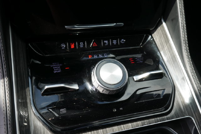 Used 2022 Jeep Wagoneer Series III w/ Premium Group I AWD/4WD image 25