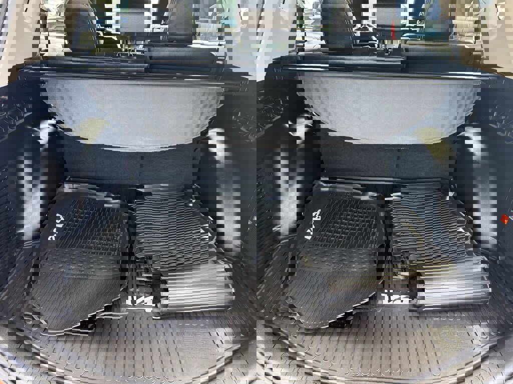 Used 2016 Toyota RAV4 Limited w/ Advanced Technology Package image 20