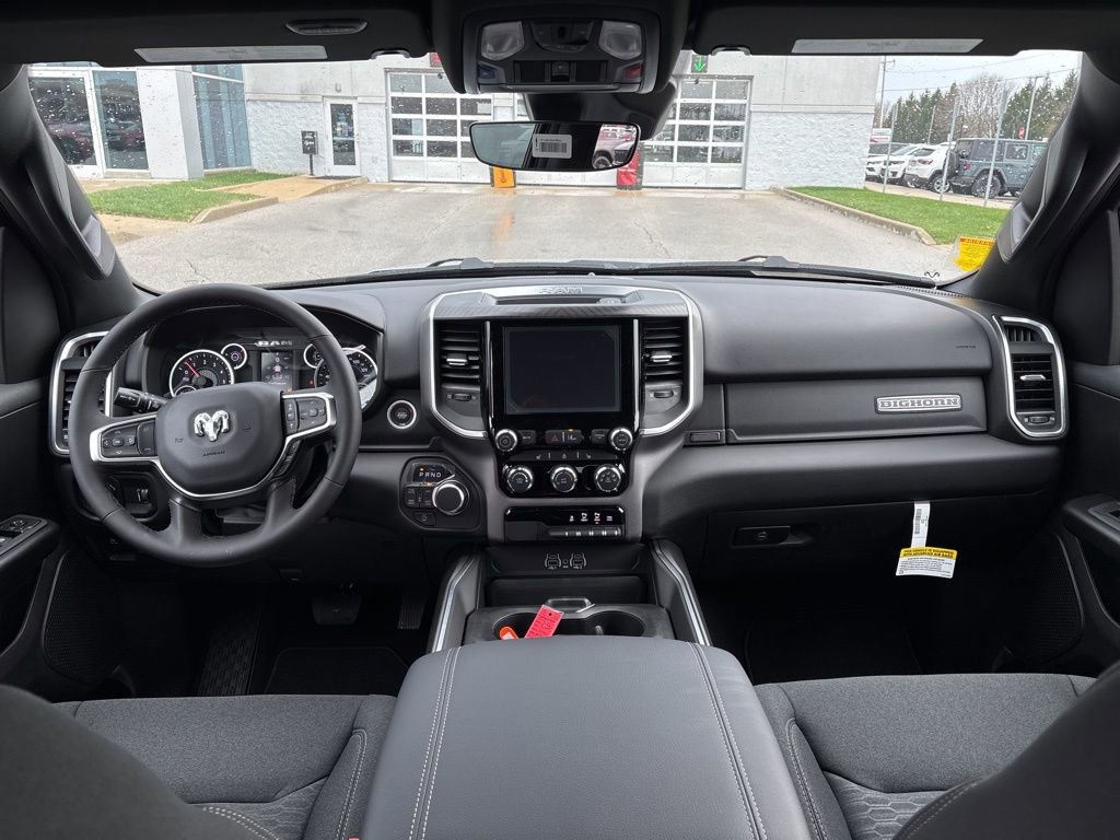 New 2026 RAM 1500 4x4 Crew Cab image 10