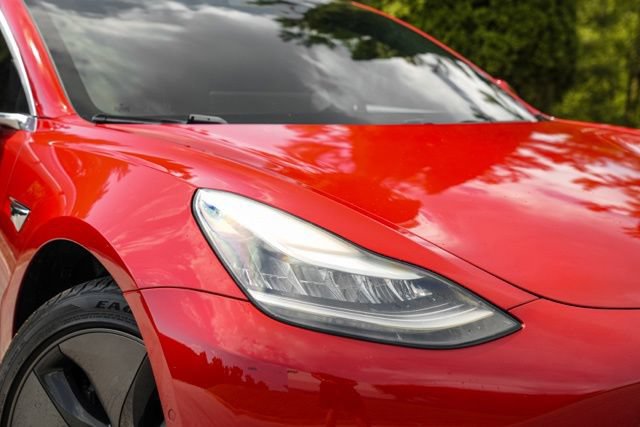 Used 2019 Tesla Model 3 Standard Range RWD image 8