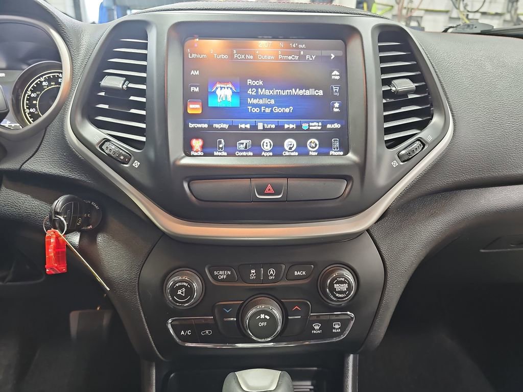 Used 2016 Jeep Cherokee Trailhawk w/ Leather Interior Group image 19